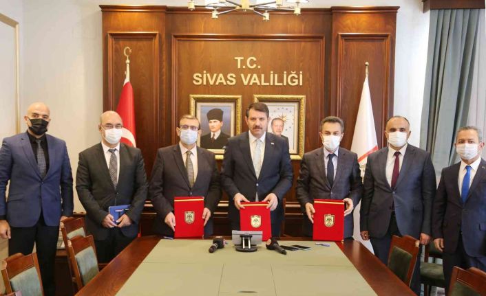 Vali Ayhan: "İhtiyaç duyulan 123 kalem ürün meslek liselerimiz tarafından üretilecek"