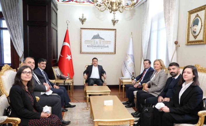 Vali Çiçek: “Afyonkarahisar’ın, ismi Türkiye ile birlikte dünyada da duyulmaya başlandı”