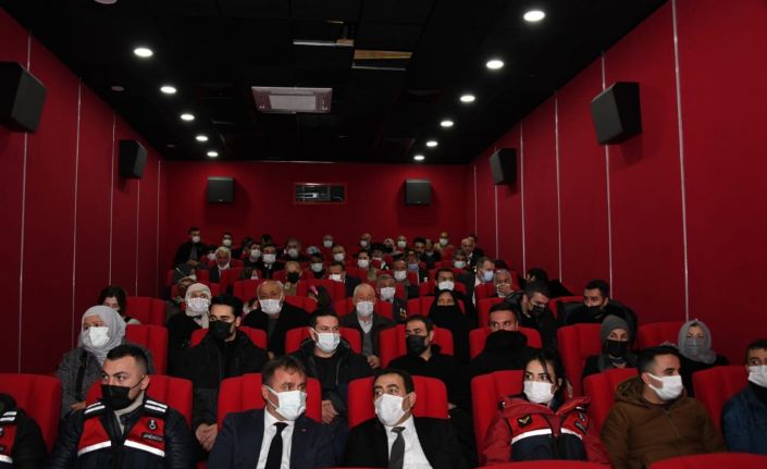 Vali Taşbilek ‘Kesişme; İyi Ki Varsın Eren’ filmini şehit aileleri ve gazilerle birlikte izledi