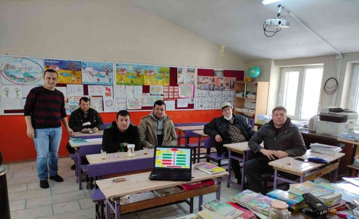 Velilere yönelik ‘Aile Okulu’ seminerleri devam ediyor