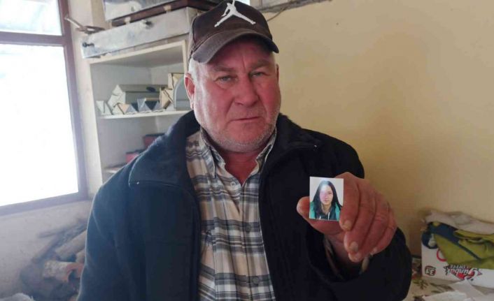 Yaklaşık 10 ay önce evden ayrılan 16 yaşındaki kızını arıyor