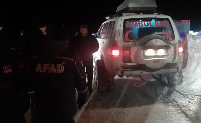 Yaylada mahsur kalan 4 kişilik aile 36 saatlik çalışma sonucu kurtarıldı