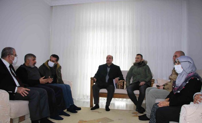 Yeni evlerine kavuşan depremzede: “Konutlar, gerçekten muazzam. Devletimize ne kadar teşekkür etsek azdır”