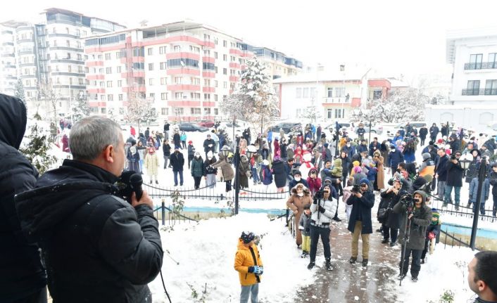 Yeşilyurt’ta düzenlenen ‘1.kartopu ve kardan adamlar şenlikleri’ renkli anlara sahne oldu