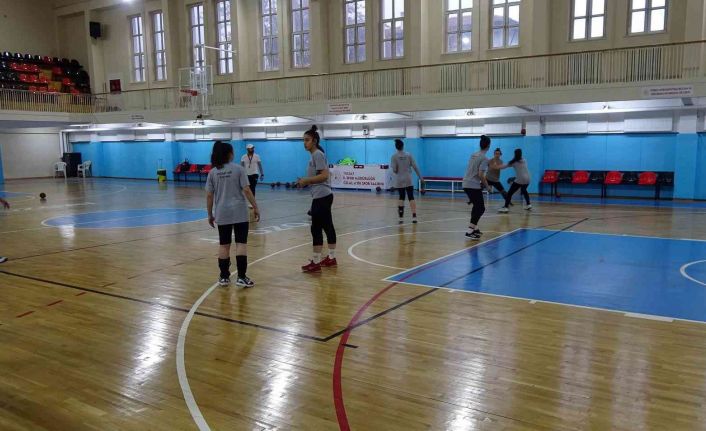 Yozgat Aile ve Sosyal Politikalar Gençlik Spor da kupa mesaisi sürüyor