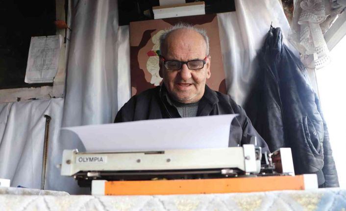 51 yıllık arzuhalci Özgünetey: "Bu işin fazla ömrü yok, en fazla 2 seneye biter"