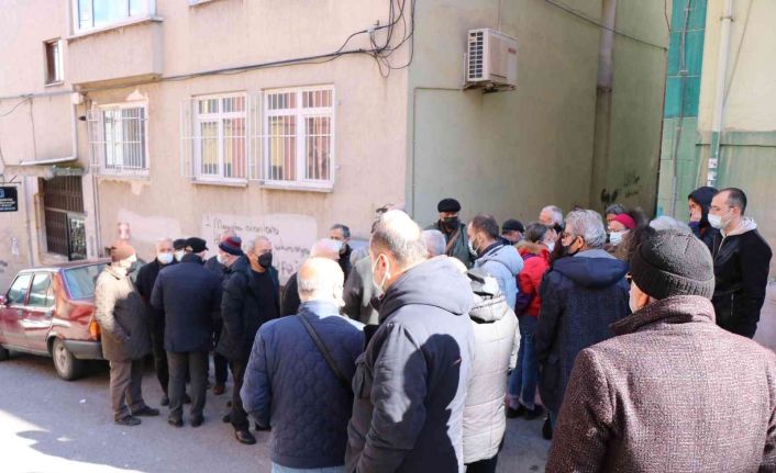 65 yaşındaki adam ölü bulundu