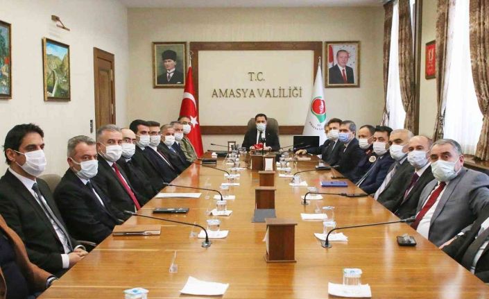 Amasya Valisi Masatlı: “Aşısız gençlerimizin sosyal hareketliliği vaka artışlarına sebep olmakta”
