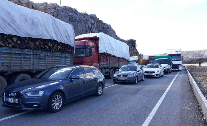 Antalya-Konya karayolu sadece otobüslere kontrollü şekilde açıldı