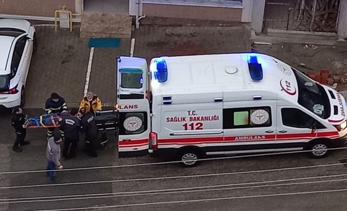 Asansör boşluğuna düşen inşaat işçisi ağır yaralandı