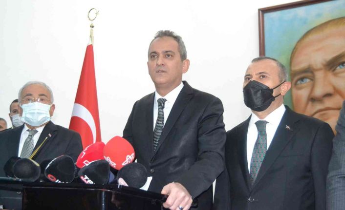 Bakan Özer’den yüz yüze eğitim açıklaması: “İnşallah bu dönemi de yüz yüze eğitime kararlılıkla uyarak nihayetlendireceğiz”