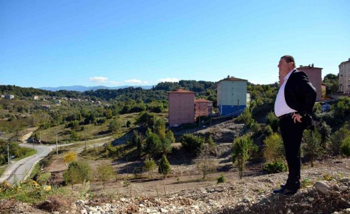 Başkan Tekin tapu sevincini böyle paylaştı: "21 yıl sonra bizlere nasip oldu "