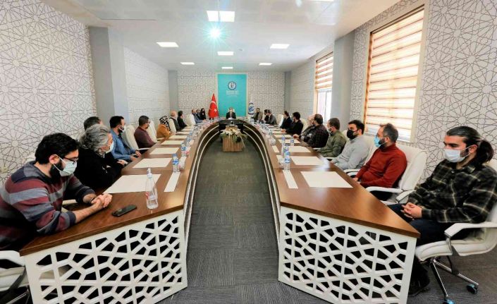 Bayburt Üniversitesinde, 2021-2022 akademik yılı bahar dönemi Akademik Kurul toplantıları yapıldı