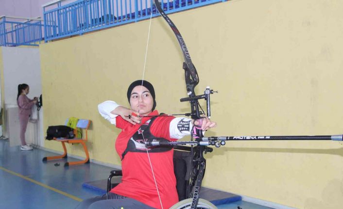 Bedensel engelli Günay, milli formayı giymek için haftanın 6 günü çalışıyor