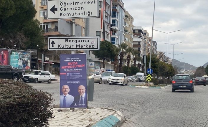Bergama’da metro afişlerinin toplatıldığı iddiasına açıklama: “Afişler kondukları yerde duruyor”