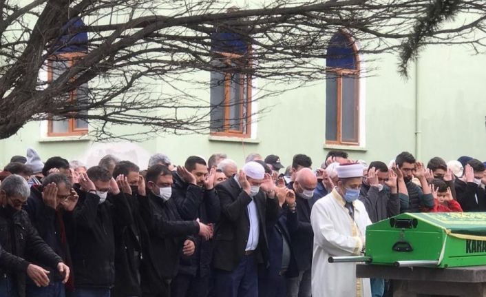 Bıçaklanarak öldürülen İYİ Parti Şaphane İlçe Başkanı toprağa verildi