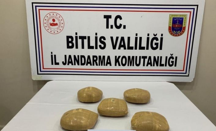 Bitlis’te 5 kilo 200 gram esrar ele geçirildi