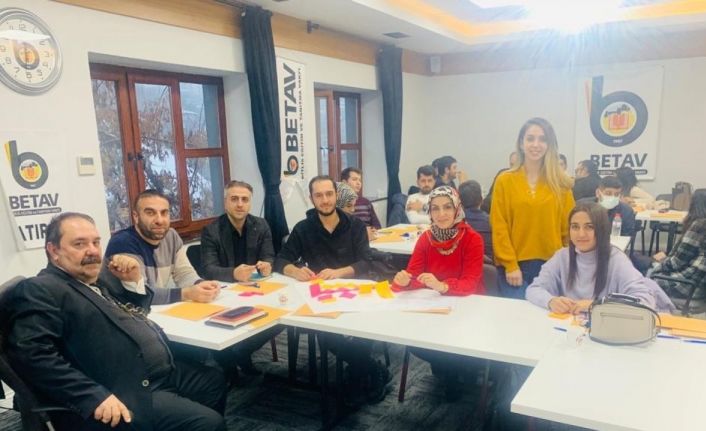 Bitlis’te proje hazırlama ve uygulama eğitimi