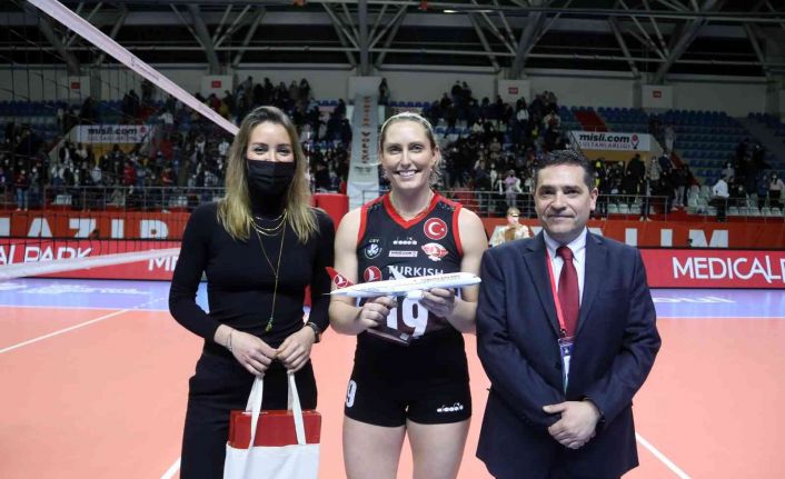 CEV Şampiyonlar Ligi: Türk Hava Yolları: 3 - Igor Gorgonzola Novara: 1