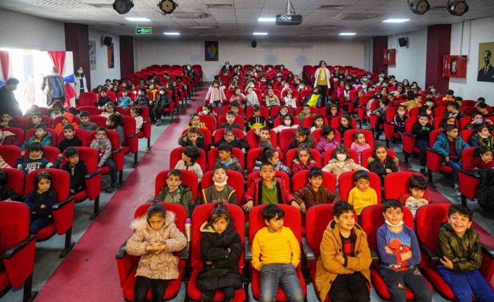 Diyarbakır’da öğrencilere çevre temizliği eğitimi