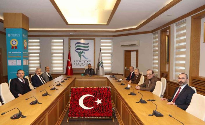 Doğu Karadeniz Bölgesinde yer alan üniversitelerin rektörleri bir araya geldi