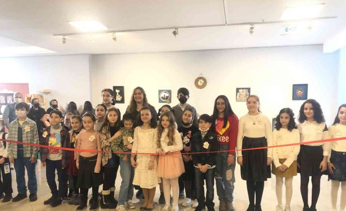 Dünya Kediler Günü’nde yaptıkları eserler sanatseverlerle buluştu