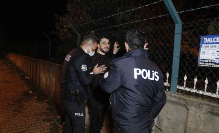 Ehliyetsiz ve alkollü sürücü 15 kilometre kaçarak ortalığı birbirine kattı