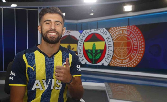 Fenerbahçe, Diego Rossi ile 2021-22 sezonu kiralık, sonraki 3 sezon satın alma opsiyonlu olmak üzere toplam 4 yıllık sözleşme imzalandığını açıkladı.