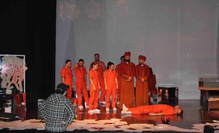 Film tadında gerilim dolu oyun izleyicilerin nefeslerini kesecek