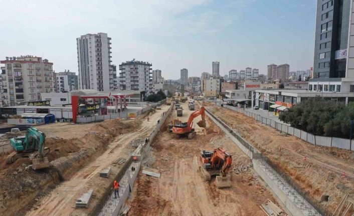 Göçmen Katlı Kavşak çalışmaları sürüyor