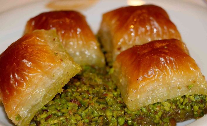Gündemden düşmeyen baklava diyet listelerinde yer almıyor