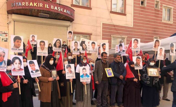 HDP-PKK’ya karşı aileler dik duruyor, evlat nöbetine katılımlar devam ediyor