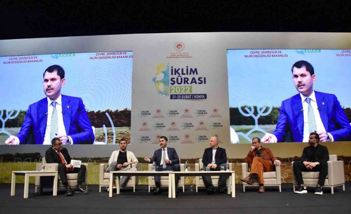 İklim Şurası’nda ünlü isimlerin katılımıyla “İlk Kim Değişiyor” paneli düzenlendi