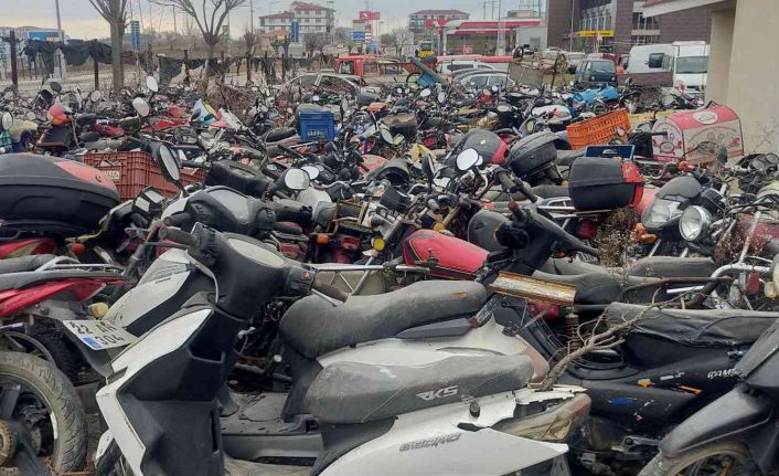 Kaderine terk edilmiş milyonluk servet otoparkta çürüyor: 13 yıldır bekleyen de var