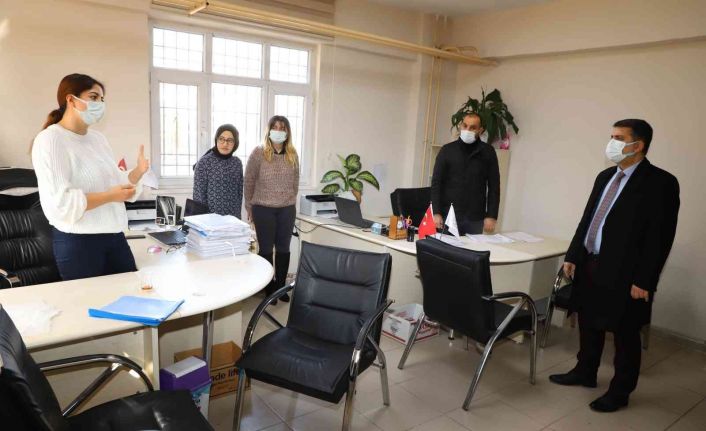 Kaymakam Mehmet Tunç, Cizre Rehberlik ve Araştırma Merkezini gezdi