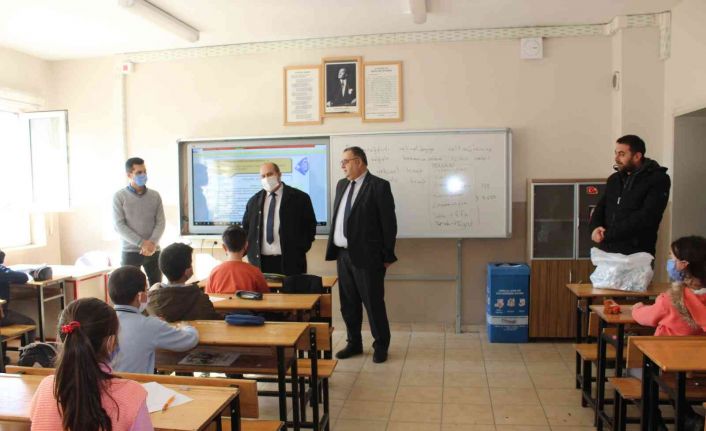 Kaymakam Ünal’dan yarıyıl tatili ardından ilk ders zili çalan okula ziyaret