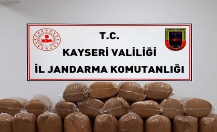 Kayseri’de tütün kaçakçısı 2 kişi yakalandı