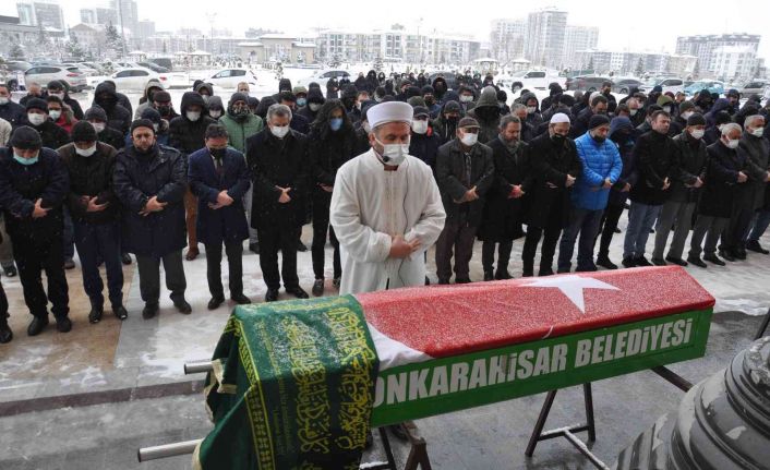 Kazada hayatını kaybeden Giresun Sanayi ve Ticaret İl Müdürü Tuncer toprağa verildi