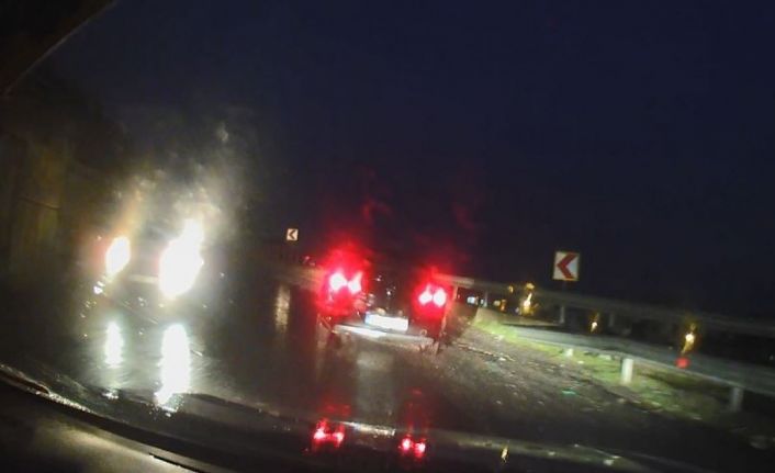 Keskin viraja ters yönden giren araç korku dolu anlar yaşattı