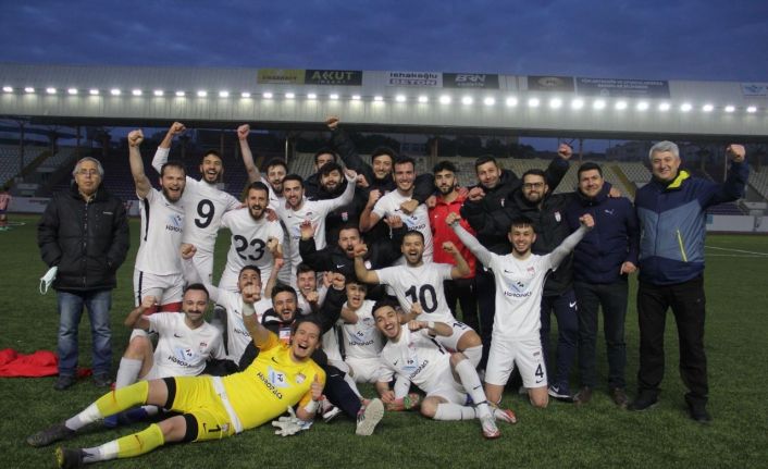 Kocaeli Süper Amatör Lig B Grubunda Gebze Tayfunspor şampiyon