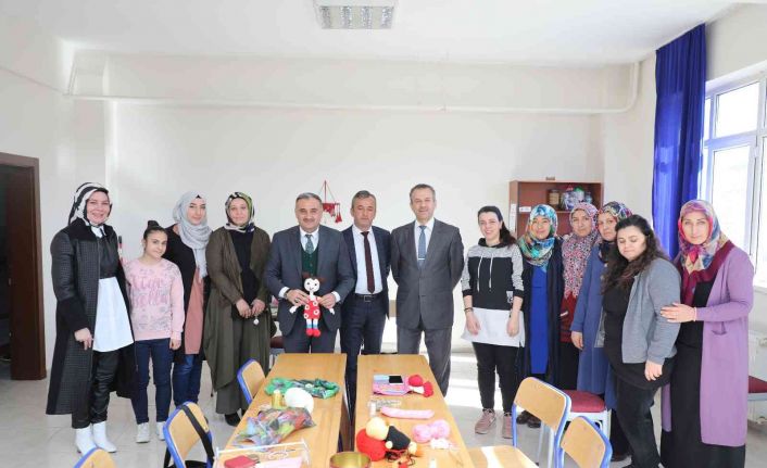 Kursiyerlerden Başkan Cabbar’a teşekkür