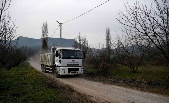 Kuşadası Belediyesi’nden çiftçiye tam destek