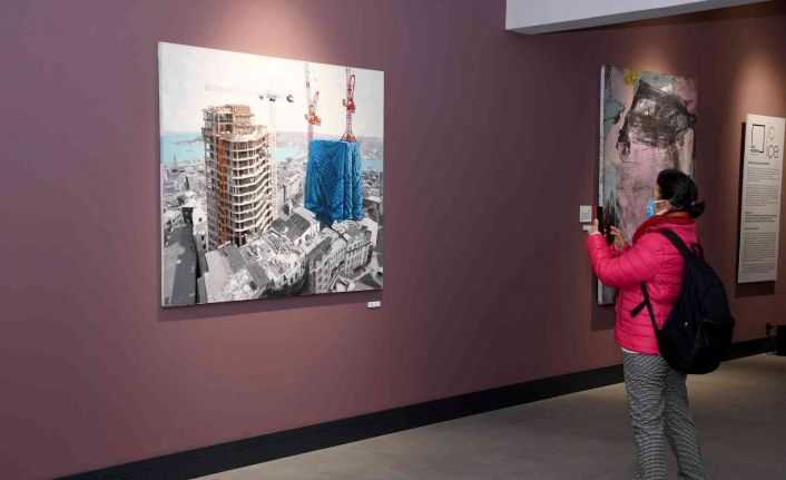 Kuşadası’nda karma resim sergisi