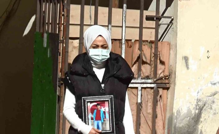 Mağdur aileler, PKK-HDP korkusunu yenip bir bir evlat nöbetine katılıyor