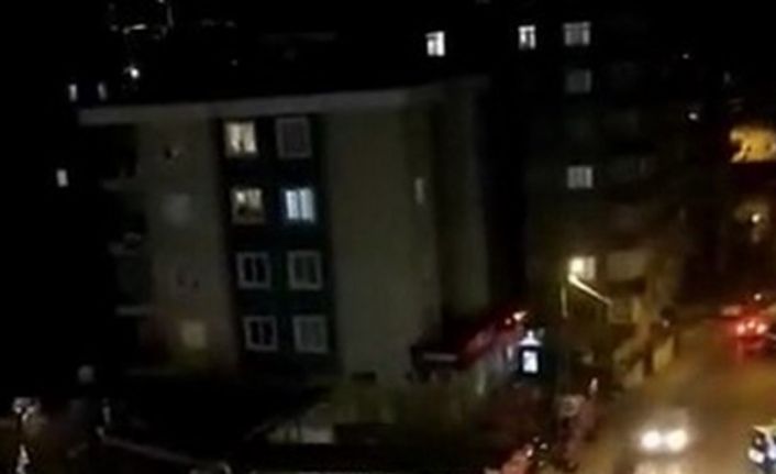 Maltepe’de asker eğlencesi için trafiği tehlikeye atıp ateş açtılar