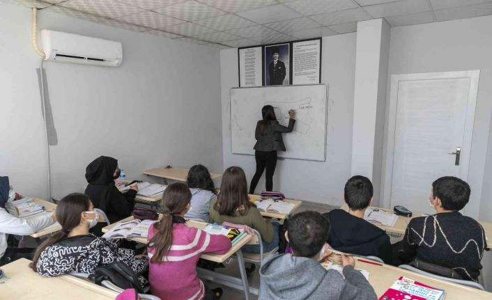 Mersin’de kurs merkezleri ara tatilde de eğitime devam etti