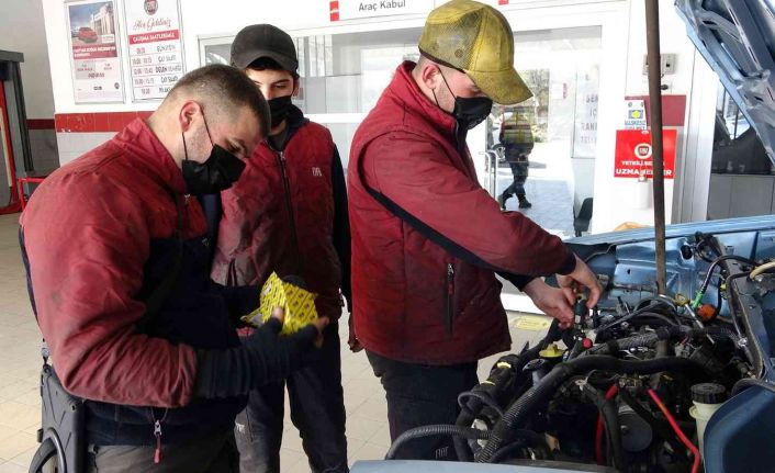 Mesleki Eğitim Programı ile hem iş öğreniyor hem de diploma alıyorlar