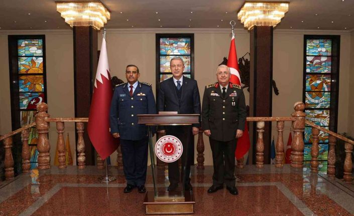 Milli Savunma Bakanı Akar, Katar Genelkurmay Başkanı Al-Nabet ile görüştü