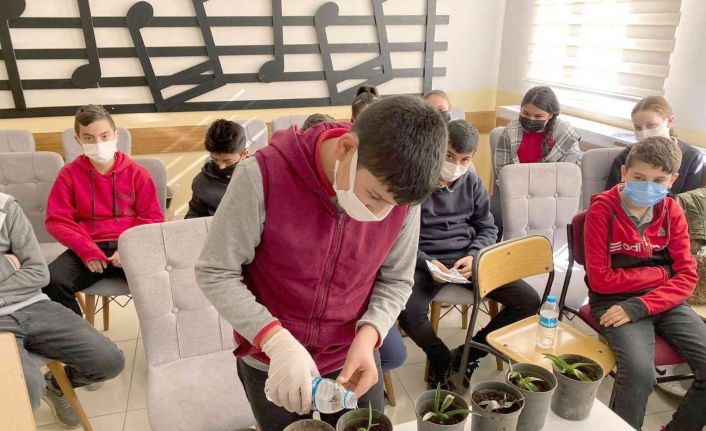 Öğrencilere uygulamalı salep eğitimi