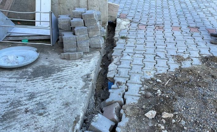 OSB çevresinde yaşanan çatlaklar mahalleliyi korkuttu